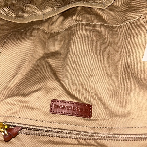 Mark & Graham diaper backpack - Picture 9 of 10